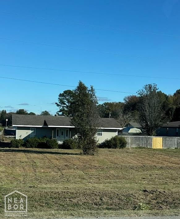 1st image of 1305 Roberts Dr