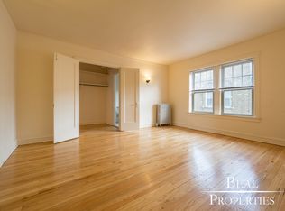 4904 N Hoyne Ave #S2, Chicago, IL 60625