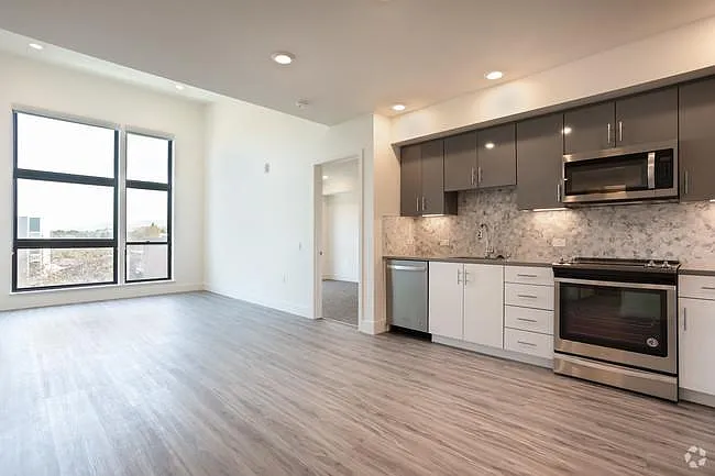 1716 Lofts — Photo 7