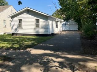 1128 N Hill Ave, Decatur, IL 62522