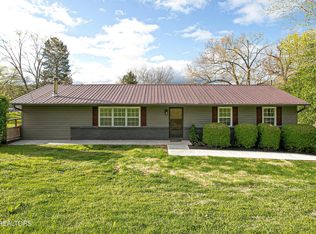 826 Brown Rd, Knoxville, TN 37920