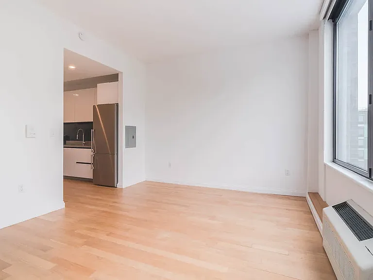 239 N 9th St #E201 — Photo 19