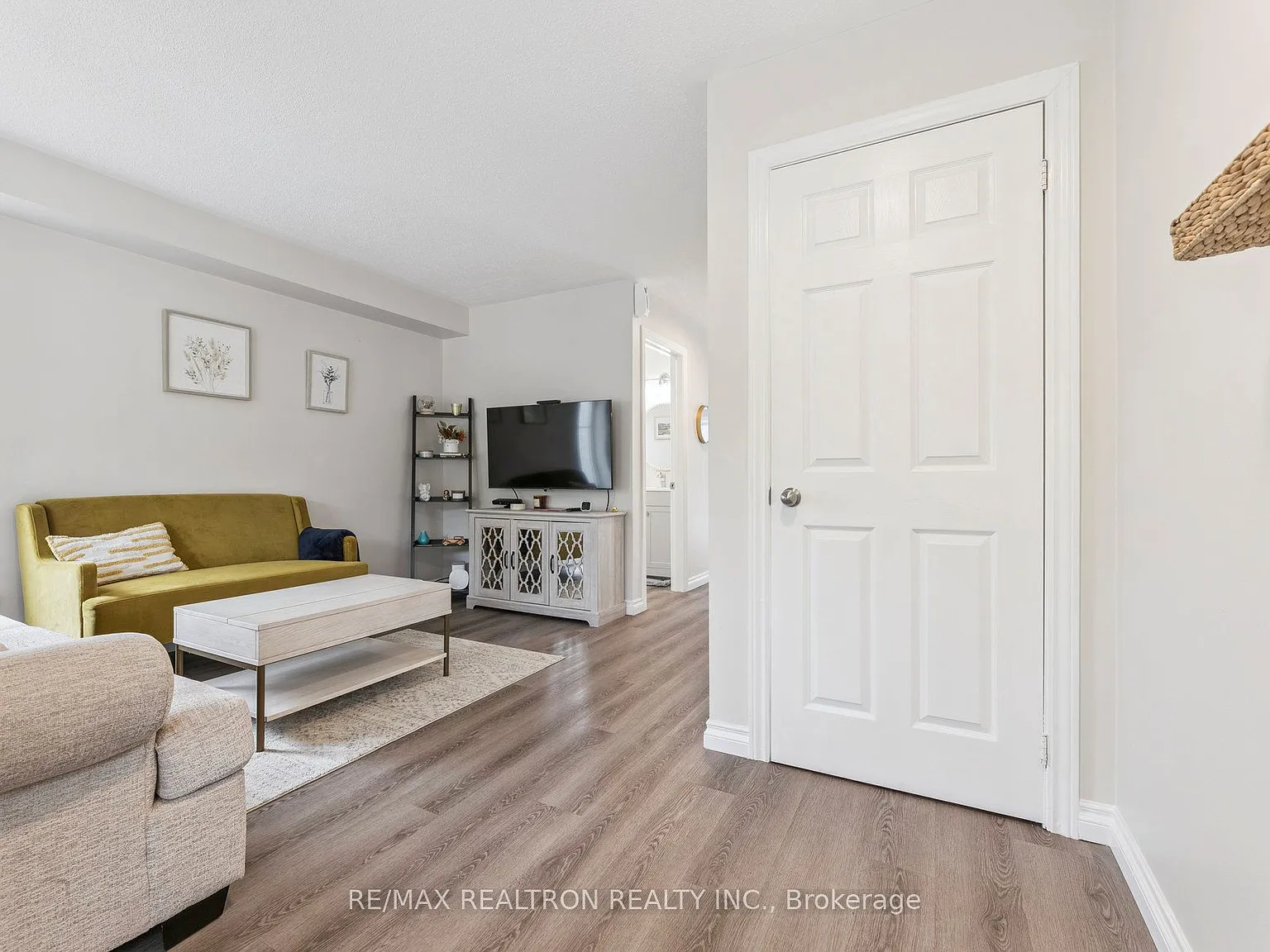 3 bed, $2,875 — Photo 4