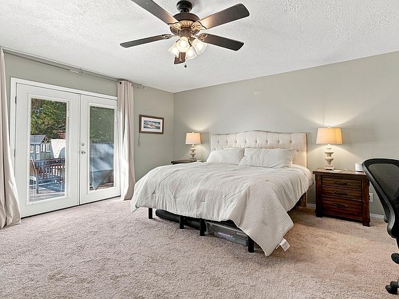 5th image of 9404 Lona Ln NE
