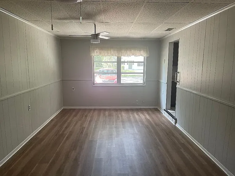 1701 NE 28th Ave — Photo 12