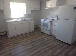 9 Sherburne St #4, Springvale, ME 04083