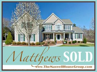 732 Ridgelake Dr, Matthews, NC 28104