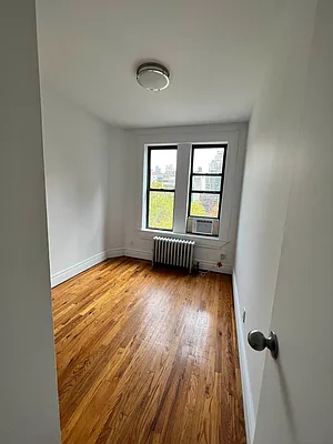 Rented by Manhattan Dwelling Corporation | media 5