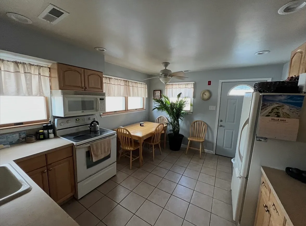 3 bed, $1,500 — Photo 4