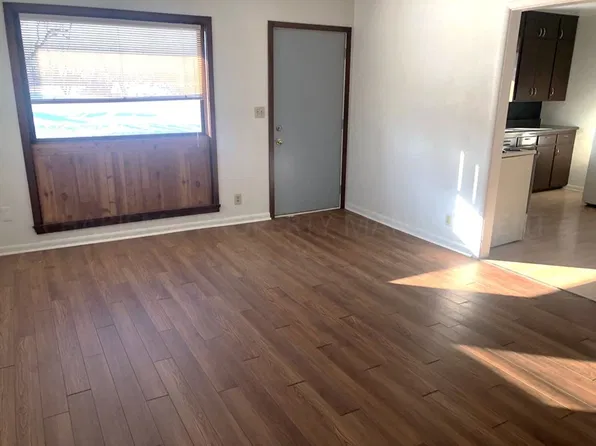 1104-1106-1108 1110th S, Sioux Falls, SD 57103