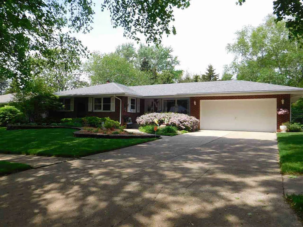 3804 Kentucky Dr photo 1