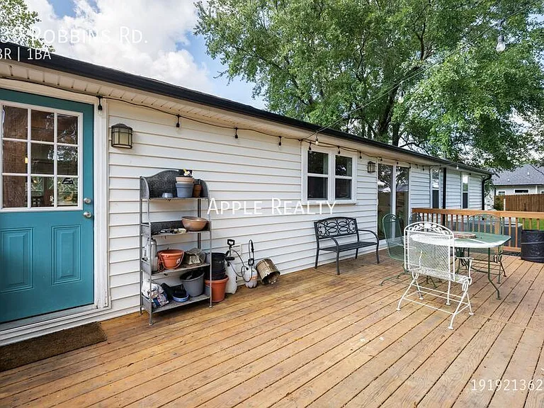 339 Robbins Rd — Photo 16