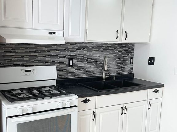 4th image of 29518 Joy Rd #29518