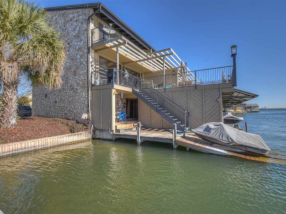 1st image of 301 Island Dr #G