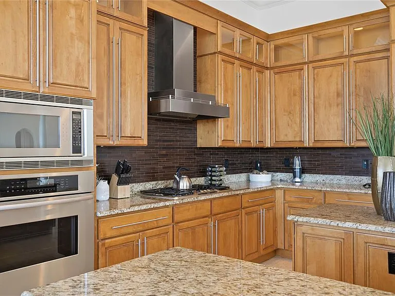4130 Causeway Vista Dr — Photo 21
