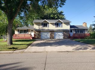 3813 115th Ave NW, Minneapolis, MN 55433