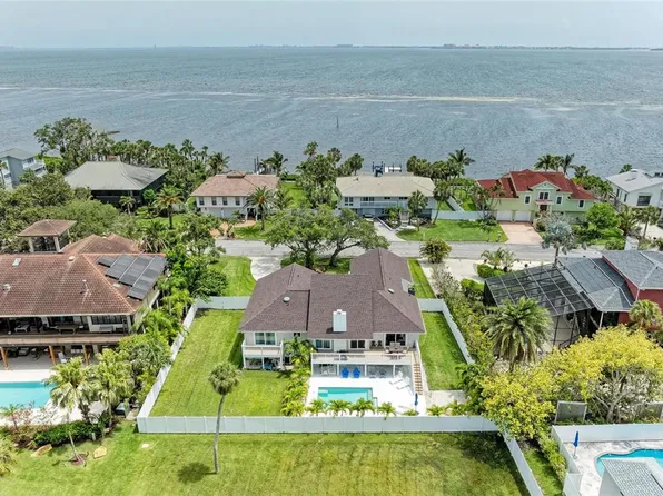 3903 BAYSIDE DRIVE, BRADENTON, FL 34210