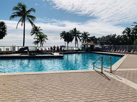 5th image of 101 N Ocean Dr #7XX