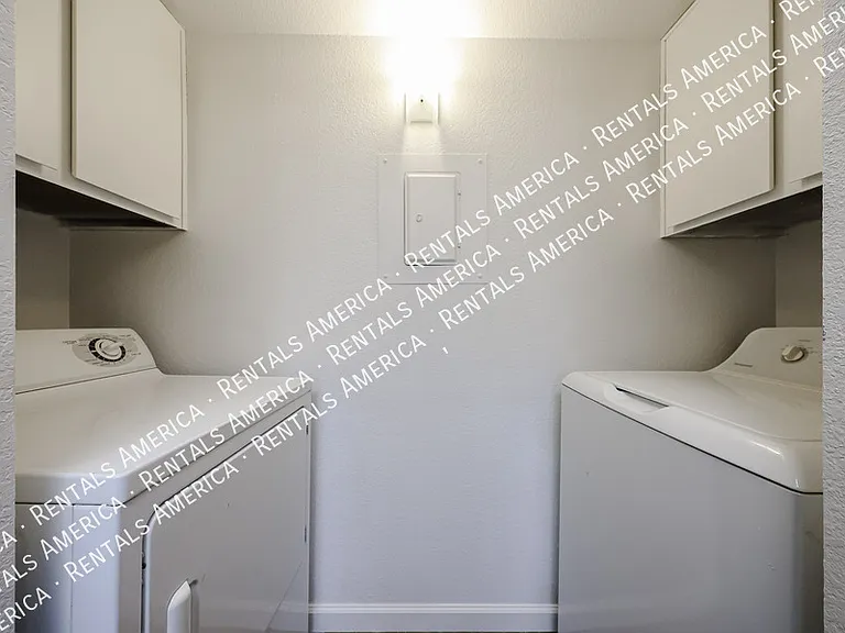4608 W Maryland Ave #208 — Photo 17