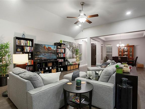 5th image of 3225 Aurelia Ln