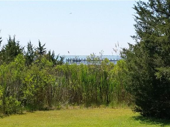 5th image of 20252 Harbor Cir