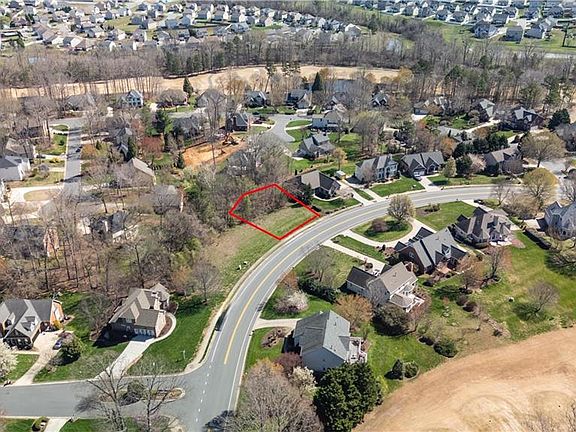 3rd image of 706 Golf House Rd E #59