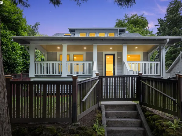 1217 SW Spring Garden St, Portland, OR 97219