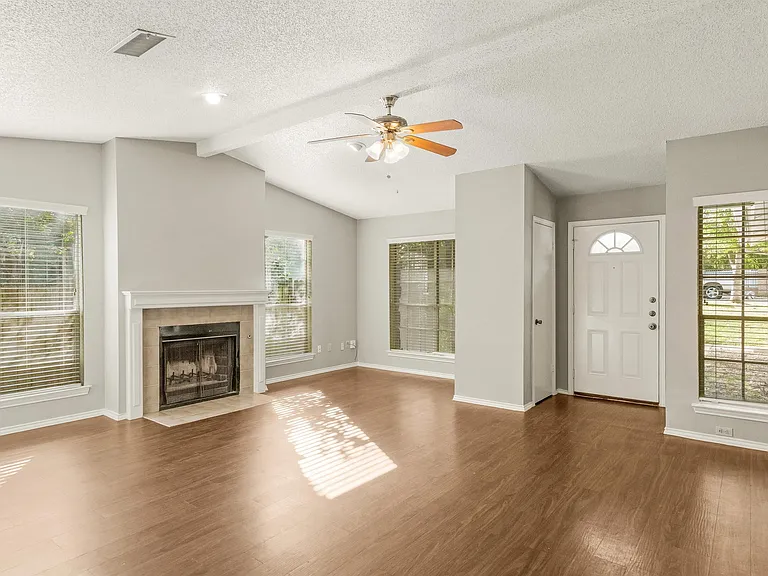 8311 Treehouse Ln — Photo 30