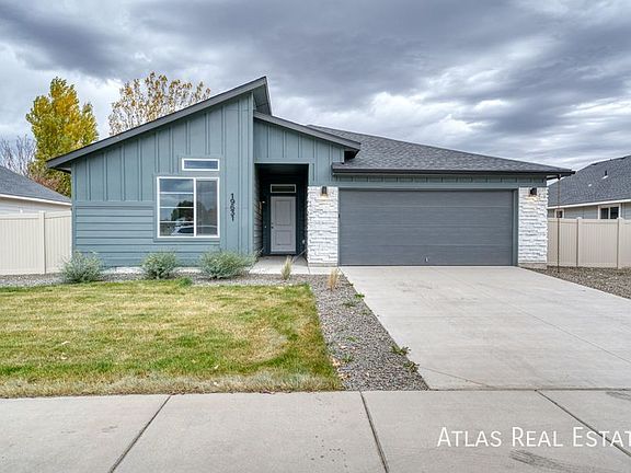 3rd image of 19631 Calais Ave