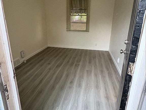 4th image of 325 8th St