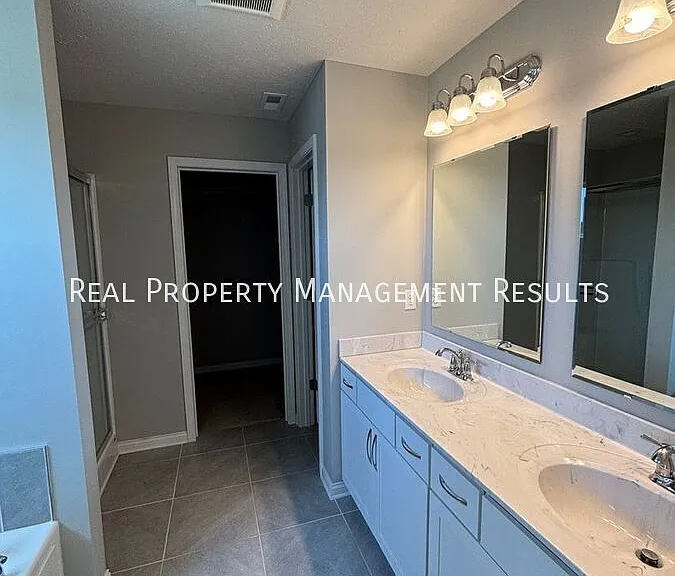 4817 White Chapel Dr — Photo 11
