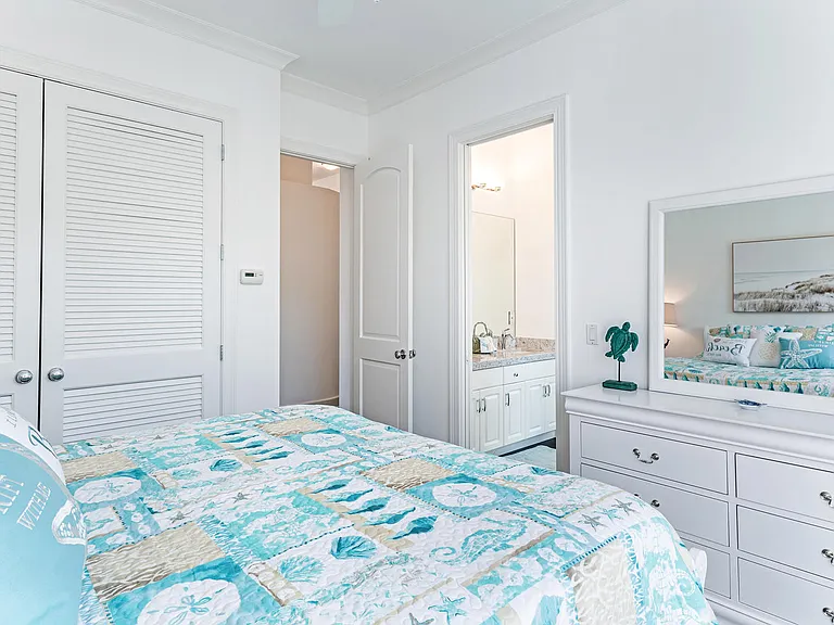 2540 Half Moon Walk — Photo 31