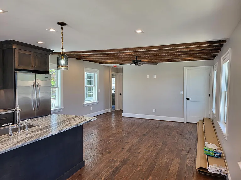 731 N Stokes St — Photo 12