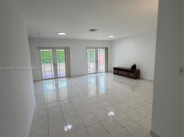 1732 SW 103rd Ave