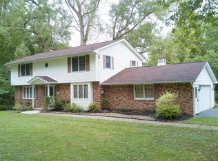 75 Henning Dr, Orchard Park, NY 14127