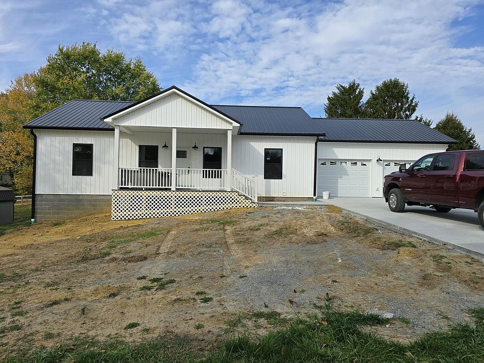 1st image of 1591 E Algonquin Dr