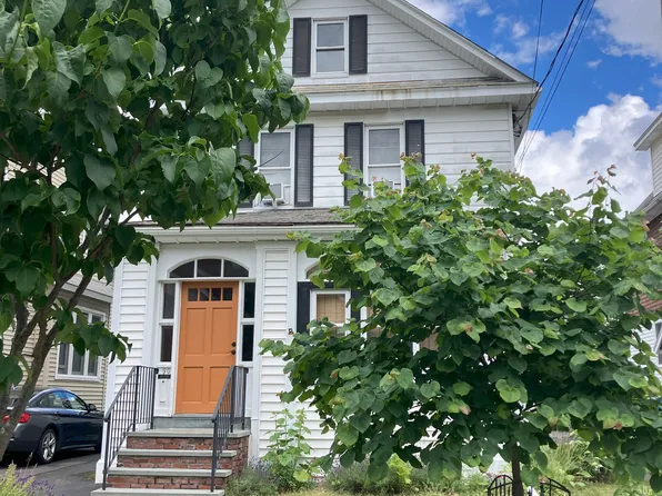 90 Grove Ave, Albany, NY 12208