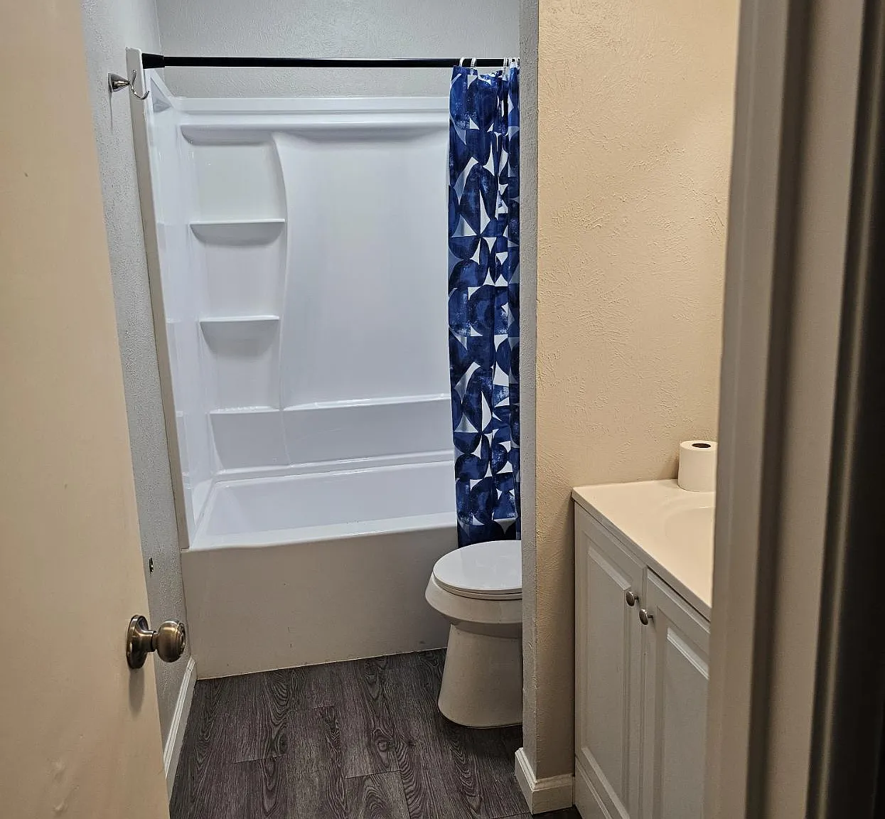 4 bed, 3.0 bath, 1980 sqft, $1,139 — Photo 4