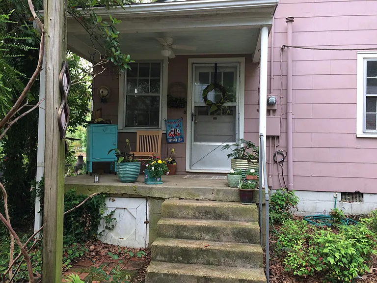 499 Broad St — Photo 4