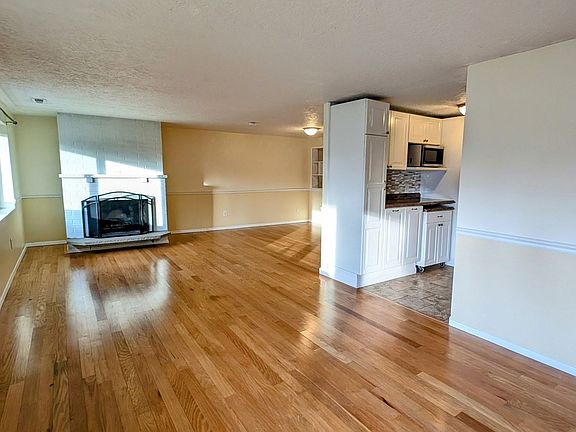 3rd image of 23507 53rd Ave W