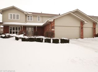7404 Ridgefield Ln, Tinley Park, IL 60487