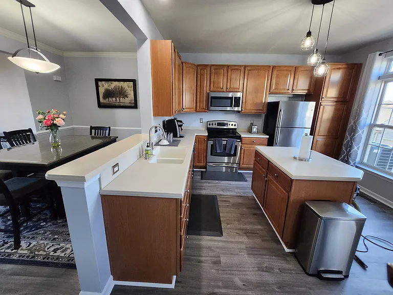 2068 Lockwood Dr — Photo 10