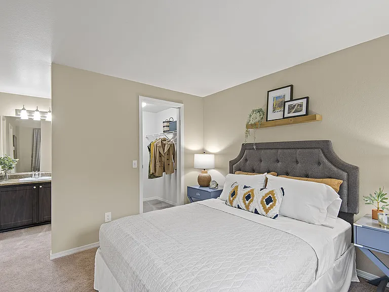 Bay Court at Harbour Pointe — Photo 6