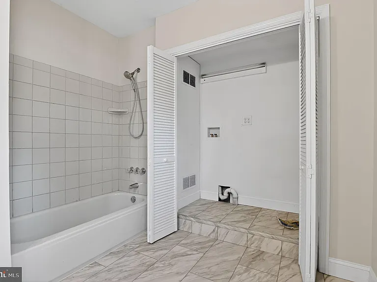 32 Rosewood Rd S — Photo 12