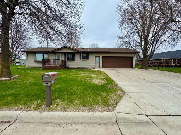 1112 10th St, Gaylord, MN 55334