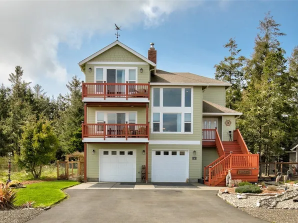 125 Sunrise Avenue SE, Ocean Shores, WA 98569