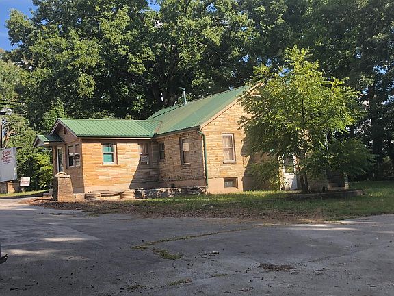 2nd image of 817 N York Hwy #127
