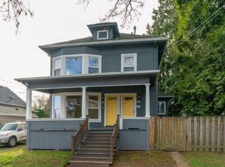 1424 SE Glenwood St, Portland, OR 97202