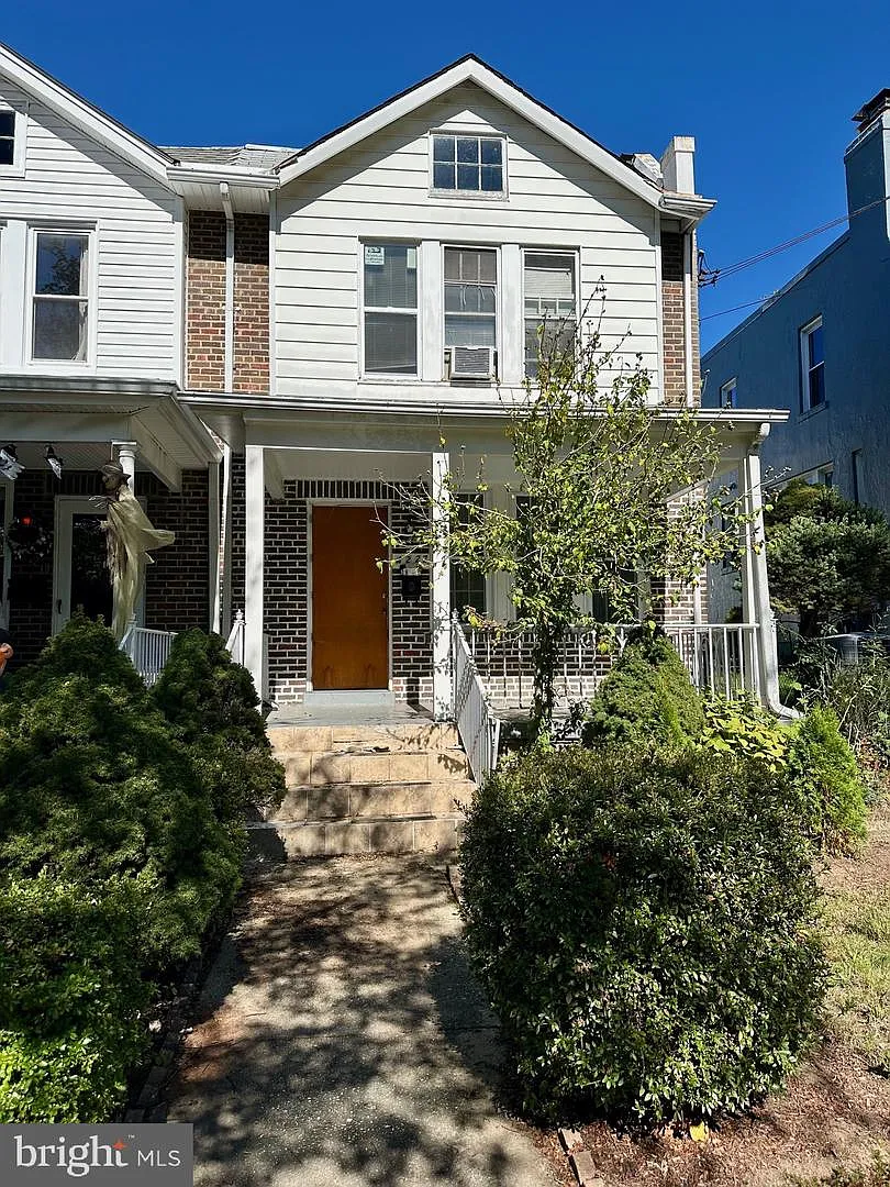 4227 Brandywine St NW photo 1