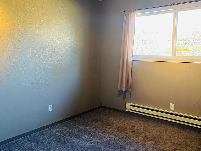 5408 Helen Ct — Photo 3